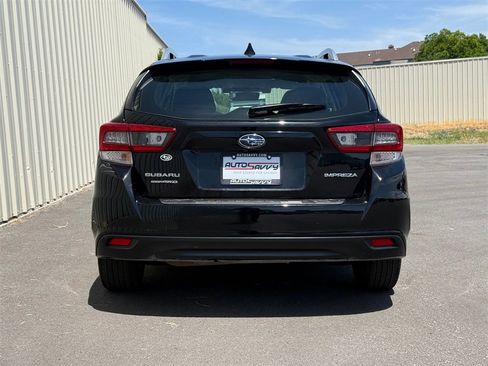 Used 2023 Subaru Impreza Premium image 5
