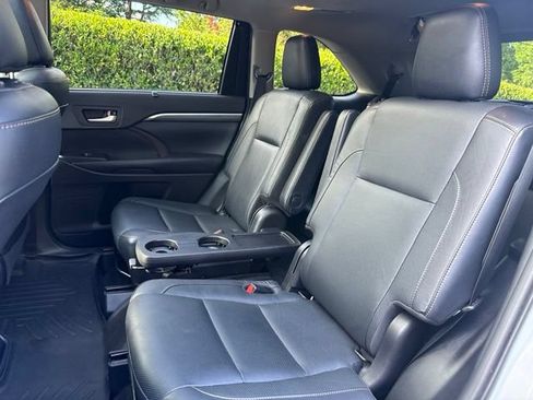 Used 2019 Toyota Highlander Limited Platinum AWD/4WD image 26