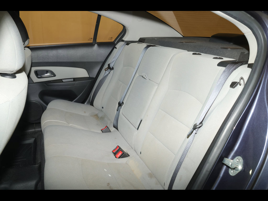 Used 2013 Chevrolet Cruze LT FWD image 15