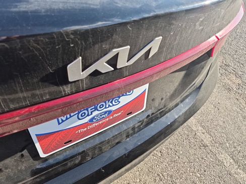 Used 2024 Kia Forte LXS w/ LXS Technology Package FWD image 12
