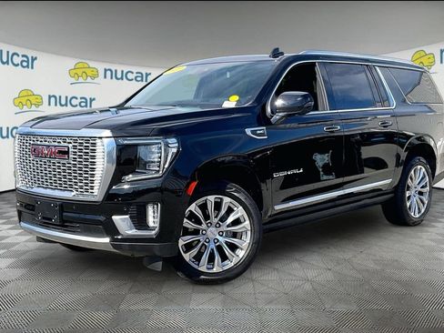 Used 2023 GMC Yukon XL Denali AWD/4WD image 3