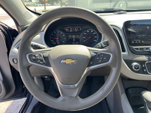 Used 2022 Chevrolet Malibu LS FWD image 9