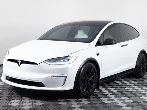 Used 2023 Tesla Model X AWD/4WD image 2