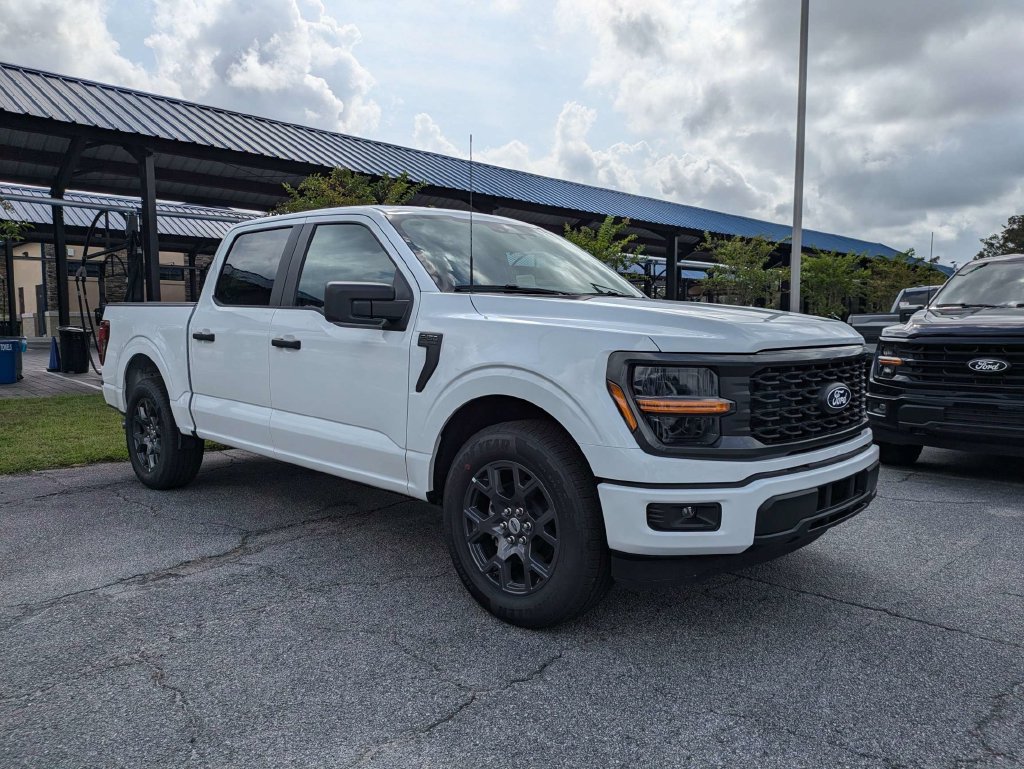 New 2026 Ford F150 Lariat w/ Equipment Group 501A Mid AWD/4WD image 2
