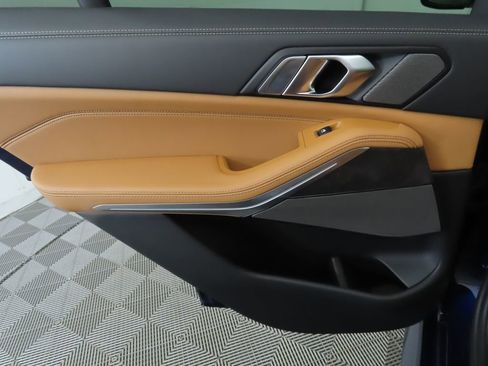 Used 2026 BMW X5 xDrive40i w/ M Sport Package image 28