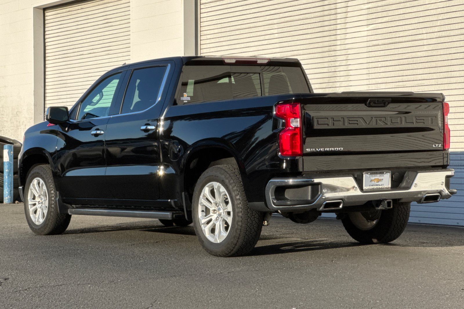 Used 2022 Chevrolet Silverado 1500 LTZ AWD/4WD image 7