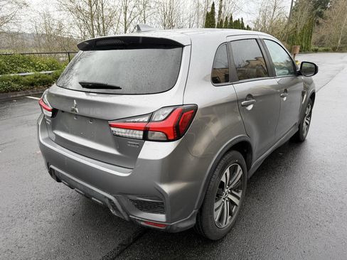 Used 2020 Mitsubishi Outlander Sport Black Edition image 5