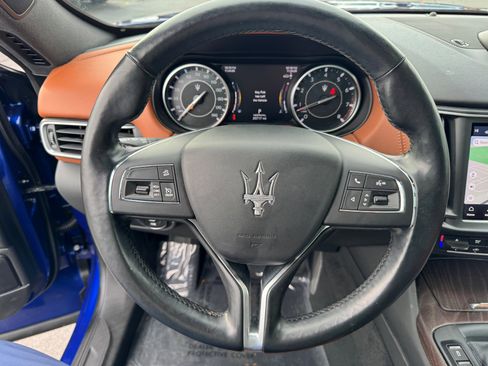 Used 2022 Maserati Levante GT image 18