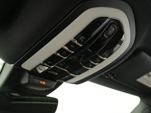 Used 2022 Porsche Macan S image 51