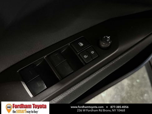 Used 2023 Toyota Camry SE AWD/4WD image 16