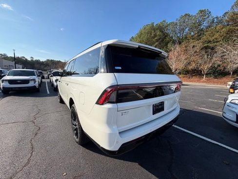 New 2025 Lincoln Navigator L Reserve w/ Jet Appearance Package image 5