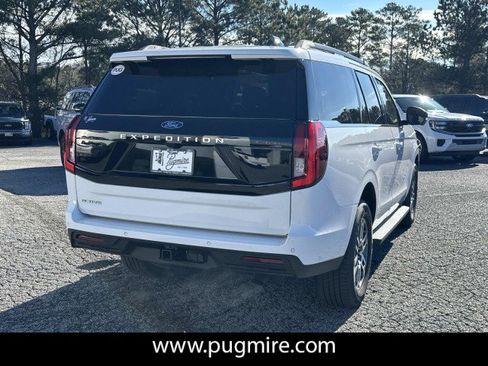 New 2025 Ford Expedition Active image 7