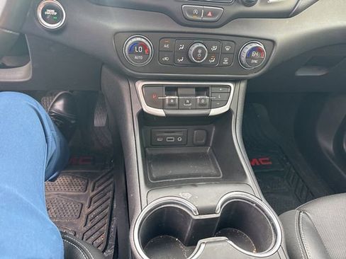 Used 2023 GMC Terrain SLT w/ Elevation Edition image 14