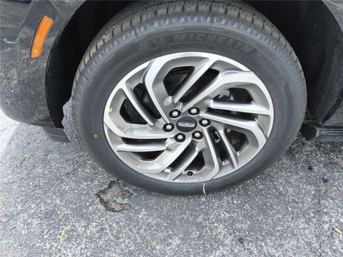New 2026 Lincoln Navigator L Reserve AWD/4WD image 9