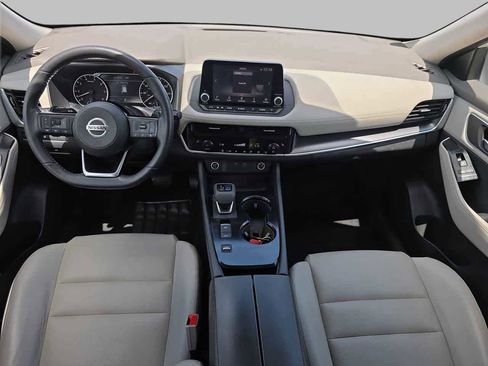 Used 2021 Nissan Rogue SV w/ Premium Package FWD image 11