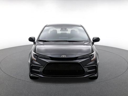 Used 2025 Toyota Corolla LE FWD image 2