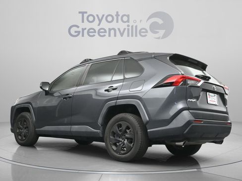 Used 2019 Toyota RAV4 LE image 7
