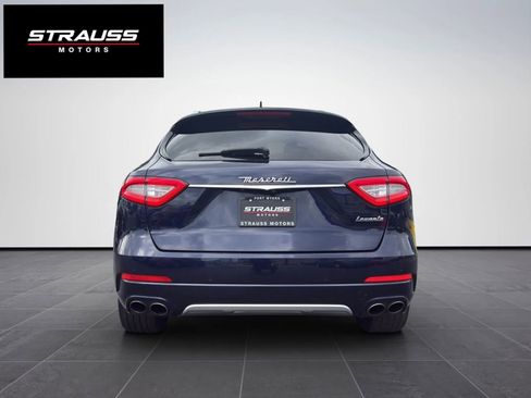 Used 2017 Maserati Levante w/ Luxury Package AWD/4WD image 8