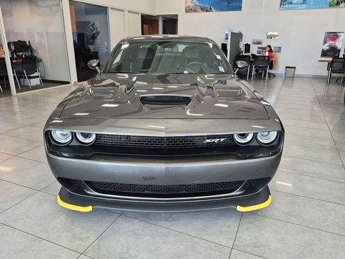 Used 2017 Dodge Challenger SRT Hellcat RWD image 8