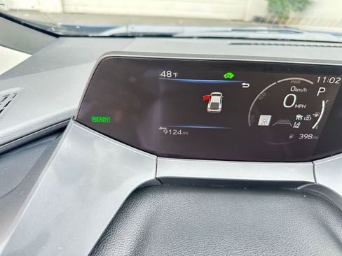 Used 2025 Toyota Prius LE image 40