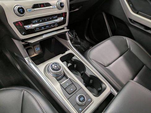 Certified 2022 Ford Explorer XLT w/ Equipment Group 202A image 13