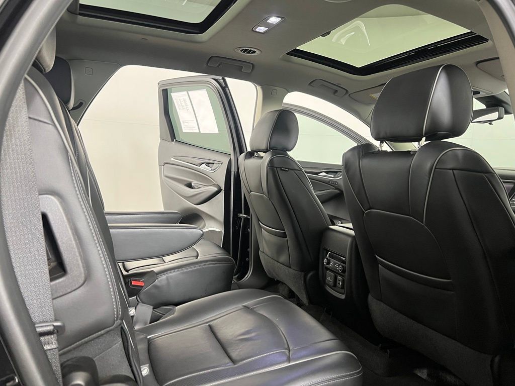 Used 2019 Buick Enclave Avenir w/ Avenir Technology Package AWD/4WD image 13