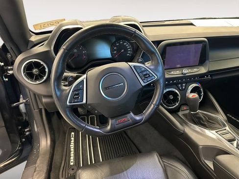 Used 2016 Chevrolet Camaro SS RWD image 12
