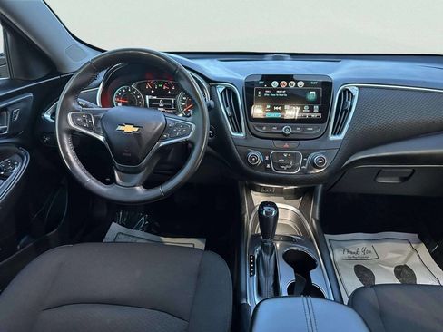 Used 2018 Chevrolet Malibu LT w/ Redline Edition image 17