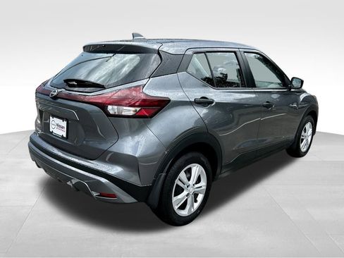 New 2025 Nissan Kicks Play S image 7