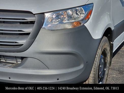 Used 2025 Mercedes-Benz Sprinter 2500 image 7