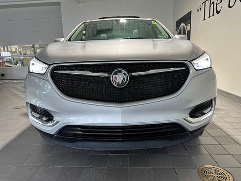 Used 2020 Buick Enclave Essence w/ Sport Touring Edition AWD/4WD image 2
