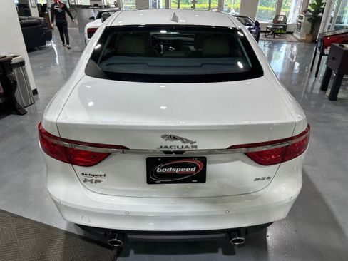 Used 2017 Jaguar XF Prestige RWD image 80