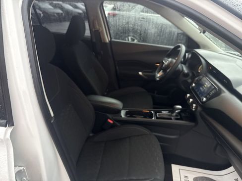 Used 2024 Nissan Kicks SV image 15
