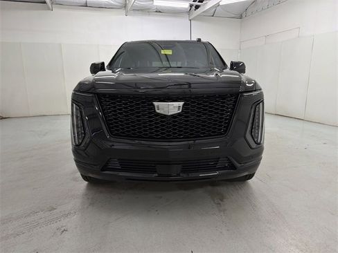 Certified 2025 Cadillac Escalade Sport Platinum w/ LPO, ONYX Package image 14