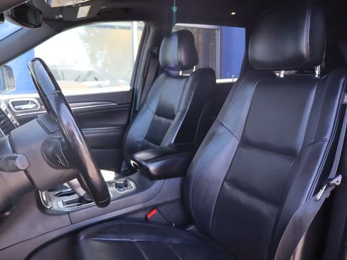 Used 2019 Jeep Grand Cherokee Limited AWD/4WD image 10