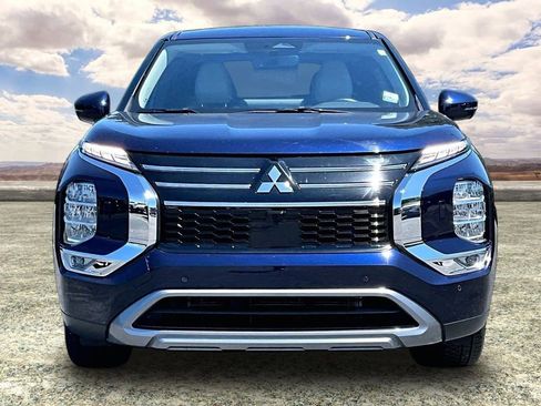 Used 2025 Mitsubishi Outlander SE AWD/4WD image 2