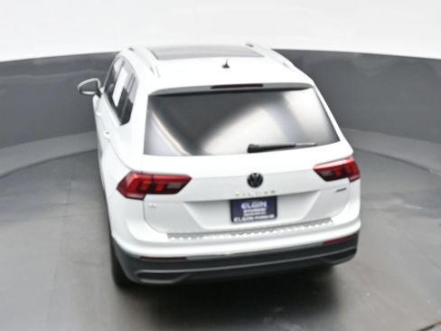 Used 2022 Volkswagen Tiguan SE w/ Panoramic Sunroof Package AWD/4WD image 38