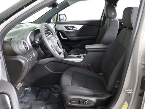 Used 2021 Chevrolet Blazer LT FWD image 30