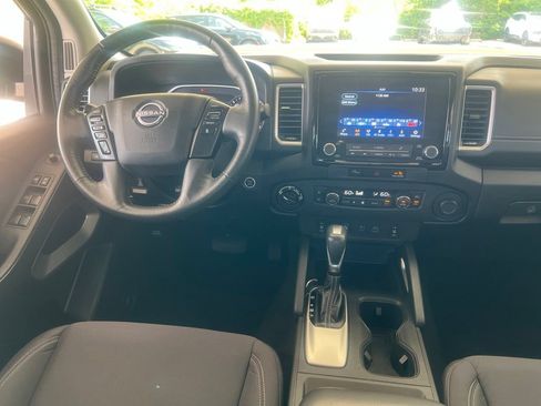 Used 2024 Nissan Frontier SV w/ Hardbody Edition AWD/4WD image 15