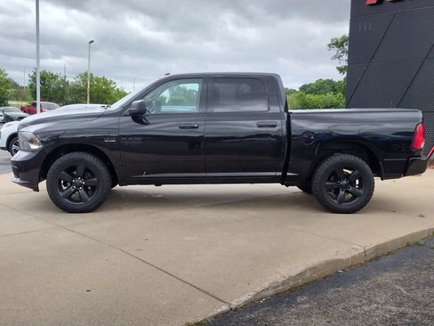 Used 2017 RAM 1500 Express w/ Black Ram 1500 Express Group AWD/4WD image 20