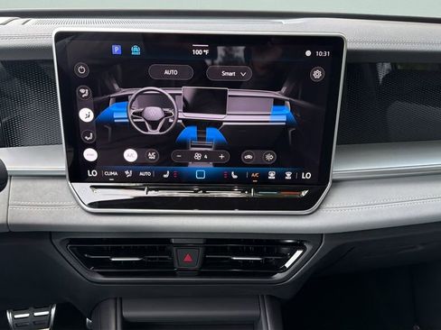 New 2026 Volkswagen Tiguan SE R-Line FWD image 15