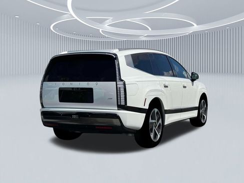 New 2026 Hyundai Ioniq 9 Calligraphy image 7