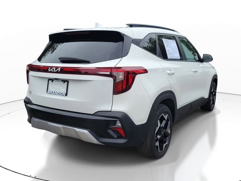 Used 2025 Kia Seltos S FWD image 8