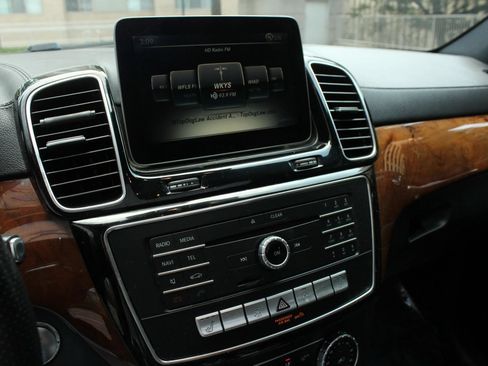 Used 2018 Mercedes-Benz GLS 450 4MATIC w/ Premium Package image 34