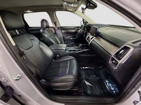 Used 2022 Kia Sorento S w/ Panoramic Sunroof Package AWD/4WD image 29