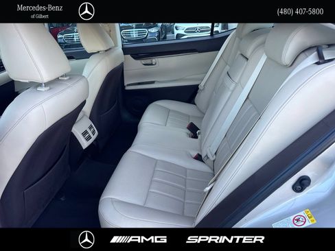 Used 2018 Lexus ES 350 w/ Luxury Package w/Wood Trim FWD image 15