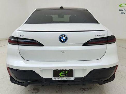 Used 2023 BMW i7 xDrive60 w/ Executive Package 2 AWD/4WD image 5