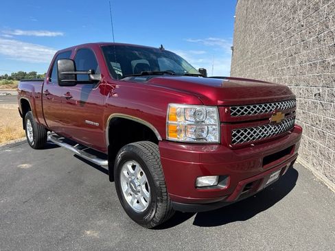 Used 2013 Chevrolet Silverado 2500 LT w/ Z71 Appearance Package AWD/4WD image 3