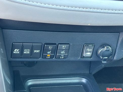 Certified 2018 Toyota RAV4 Limited w/ Advanced Technology Package AWD/4WD image 27