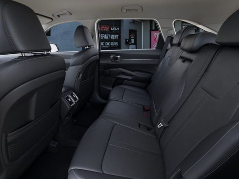 New 2025 Kia Sorento S image 18
